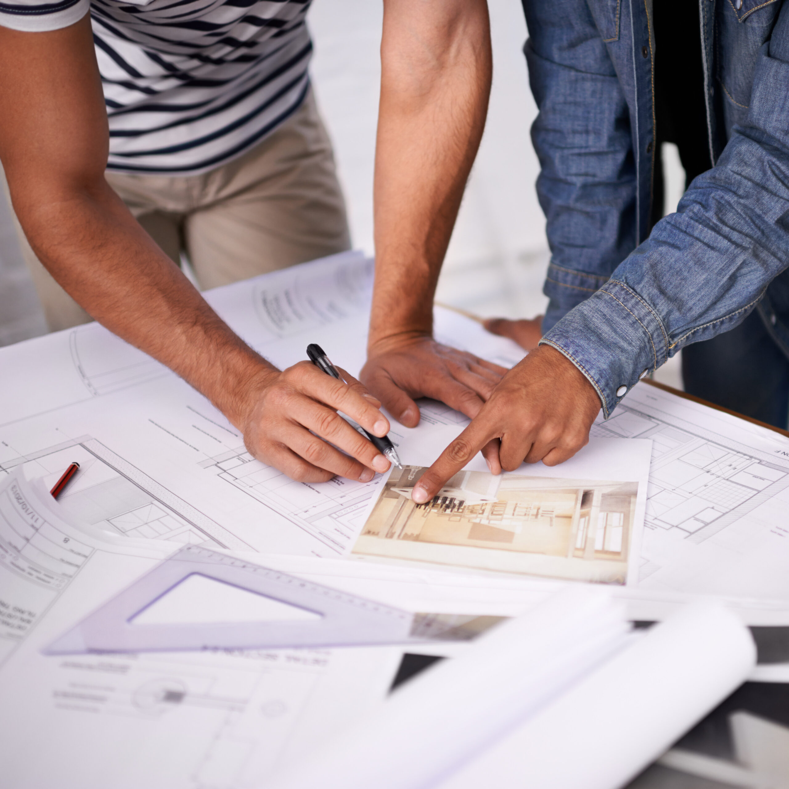 Builders & Architects going over plans